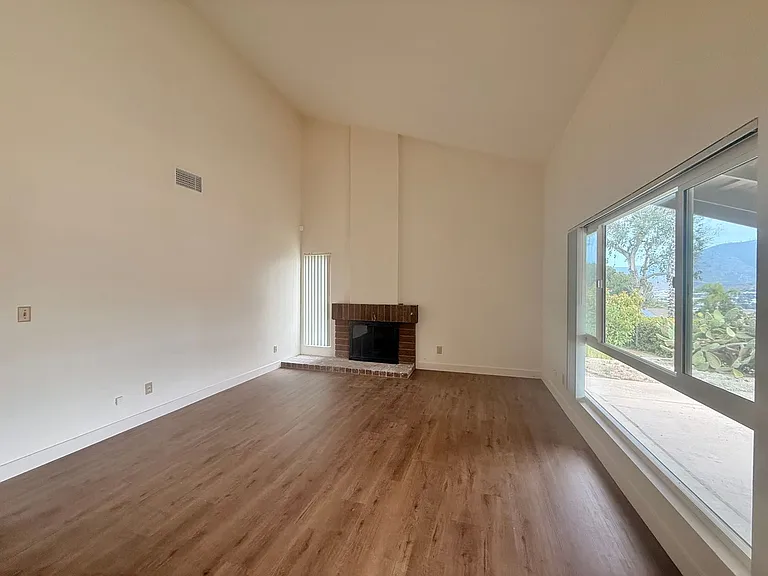 10019 Canyonview Ct — Photo 5