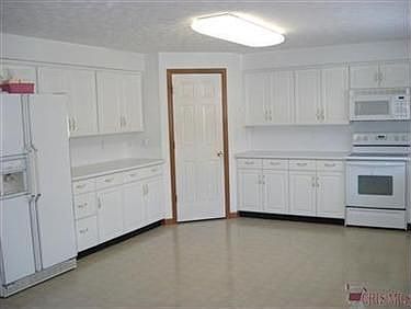 4th image of 32156 Fantale St