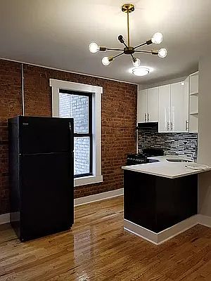 2nd image of 2111 Beekman Pl APT 3J