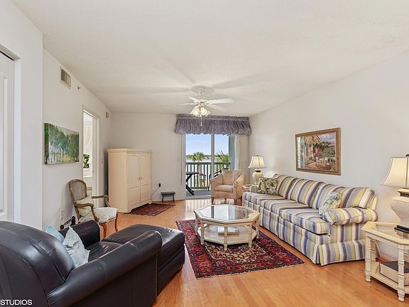 4th image of 711 N Halifax Ave APT 301