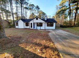 9389 Woodloop Ct, Jonesboro, GA