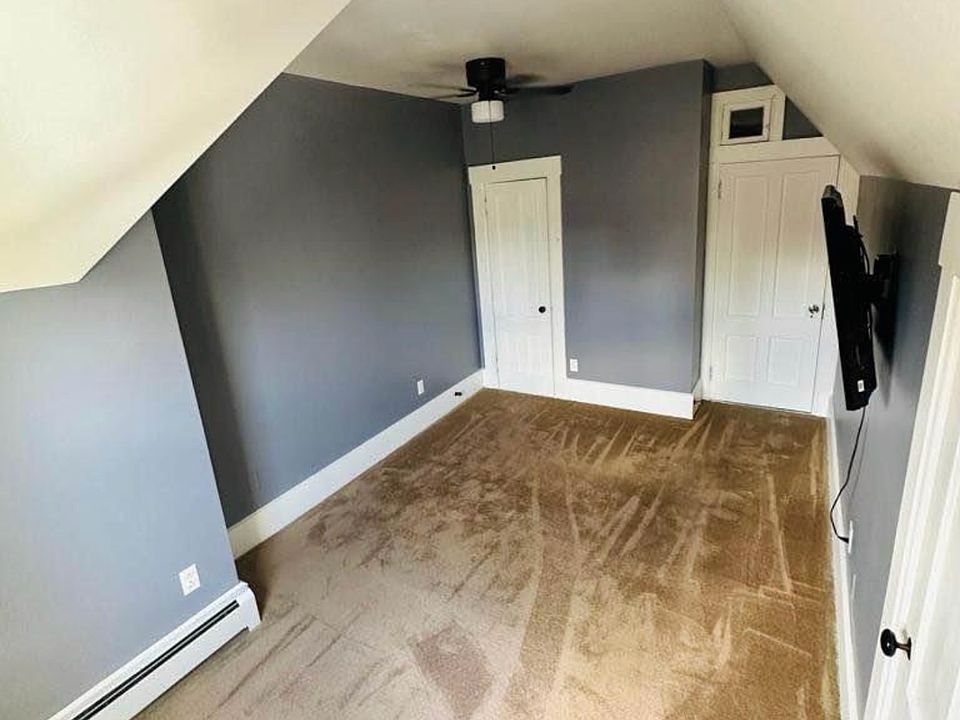 2nd image of 16 Hartwell St Floor 2