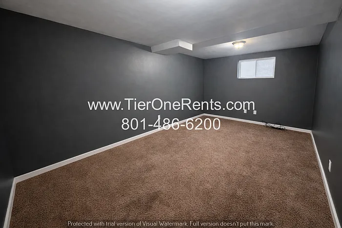 263 W 270 N #263 — Photo 16