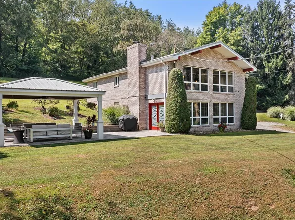 44 Deer Ln, McKeesport, PA 15133