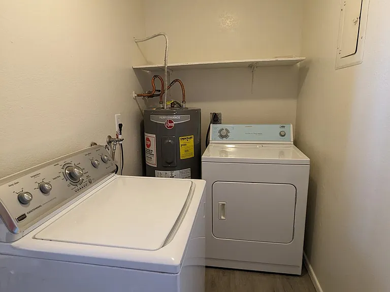 2059 N Winterhaven #101 — Photo 17