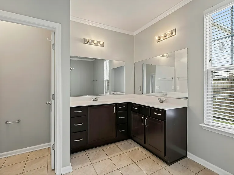 194 Cypress Forest Dr — Photo 14