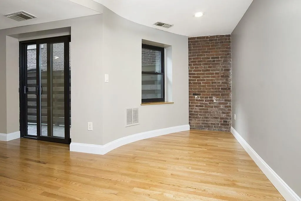 2 bed, 9999 sqft, $3,900 — Photo 2