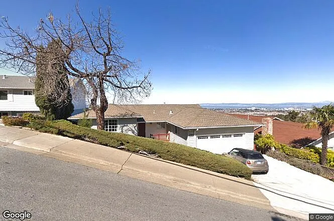 620 Newlands Ave photo 1