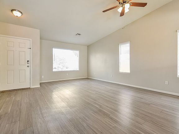 4th image of 3005 Fern Crest Ave