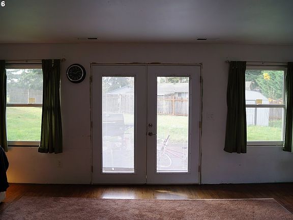 3rd image of 6704 NE 109th Ave