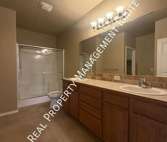 332 SW Antler Ridge Ct — Photo 9