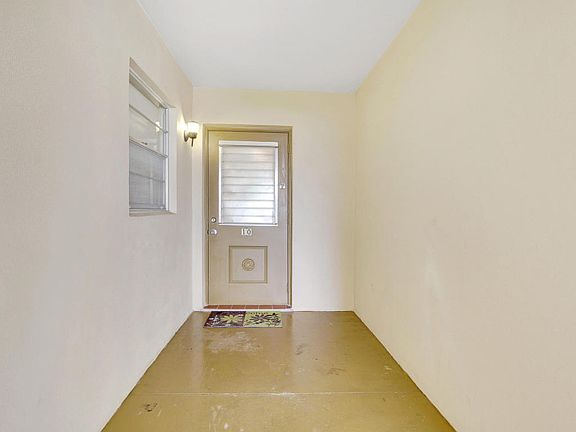 4th image of 30 S J St APT 10