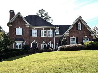880 Heards Ferry Rd, Sandy Springs, GA 30328