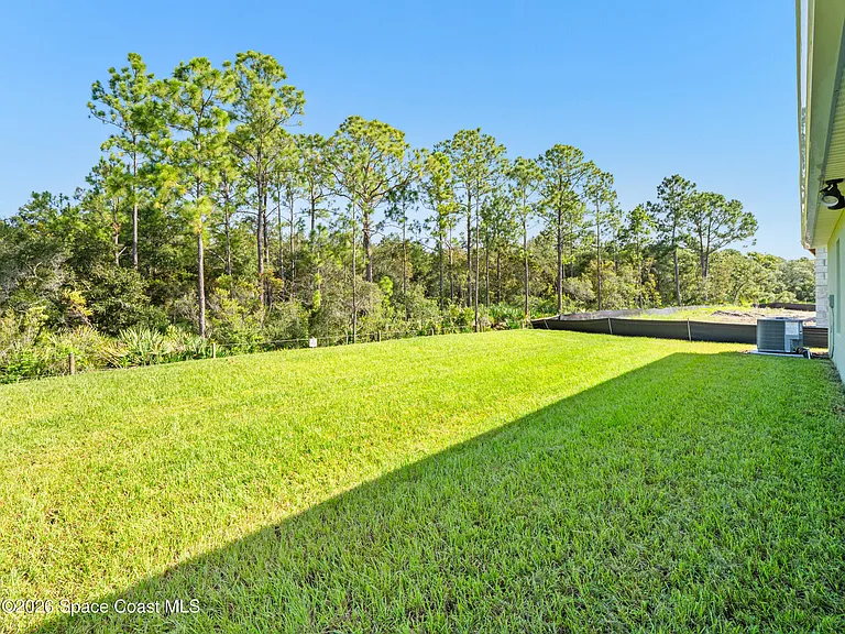 2192 Vinifera Dr — Photo 19