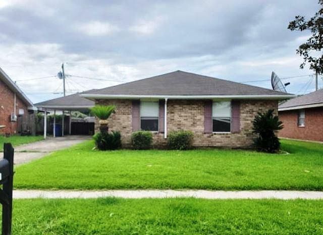1st image of 204 River Village Dr