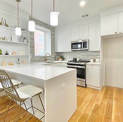 1st image of 322 Jefferson Ave #2A