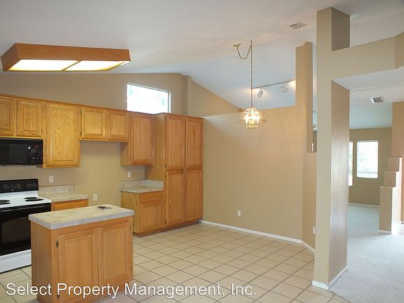 5th image of 4000 Tea Rose Ct