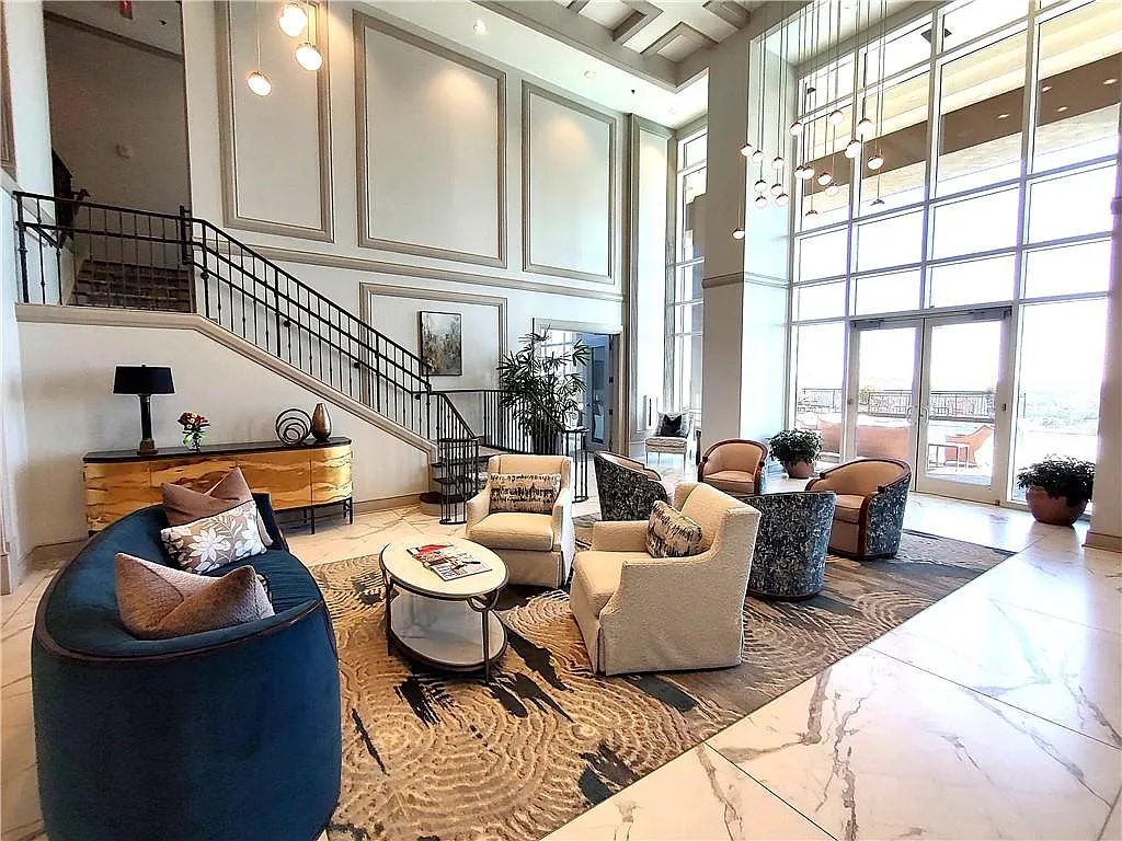 3 bed, 3.0 bath, 2160 sqft, $3,995 — Photo 1