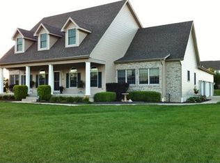 1000 W Weaver Rd, Forsyth, IL 62535