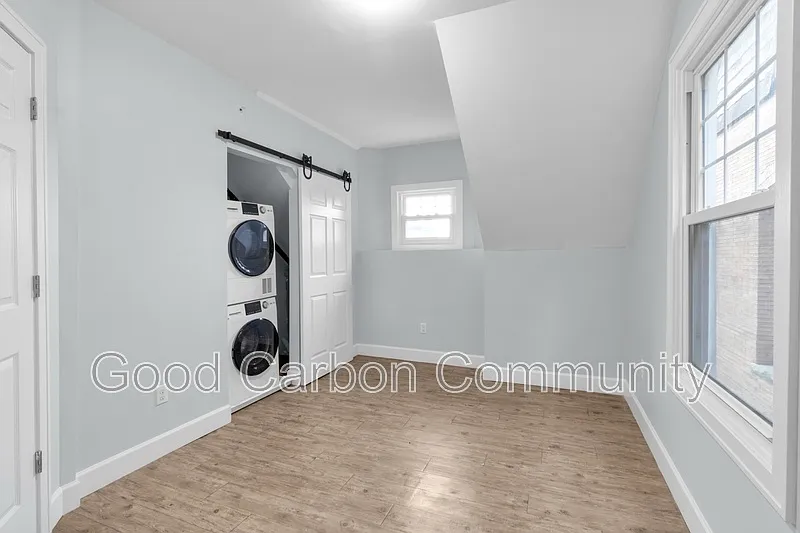 1 bed, 1.0 bath, $1,195 — Photo 2
