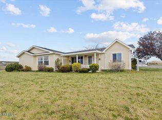 707 Moody Rd, Moxee, WA 98936