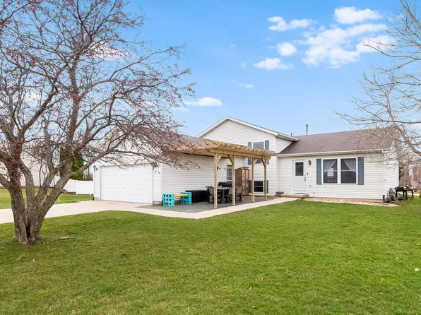 611 S Sandra St, Kingston, IL 60145