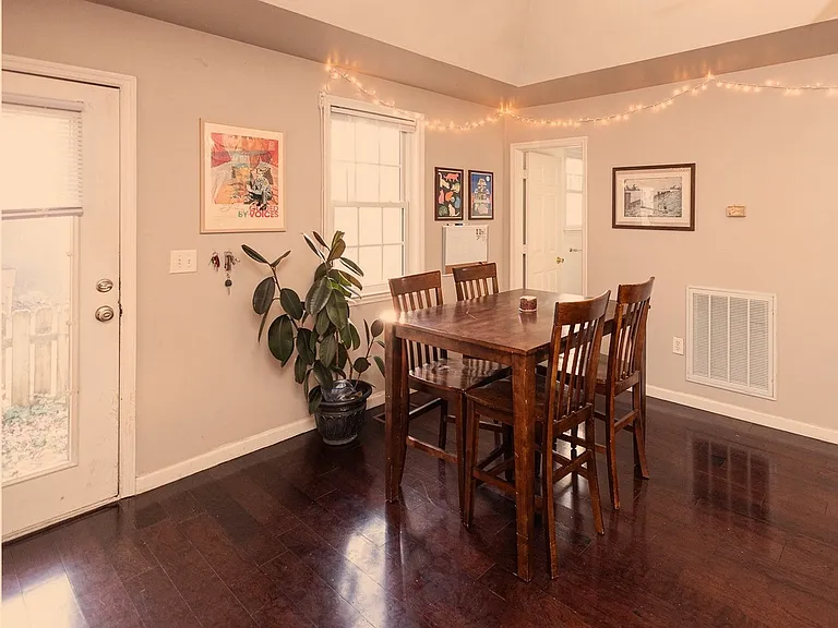 6404 Highway 100 #B — Photo 3