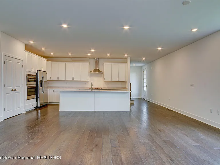 101 Pilot St — Photo 28