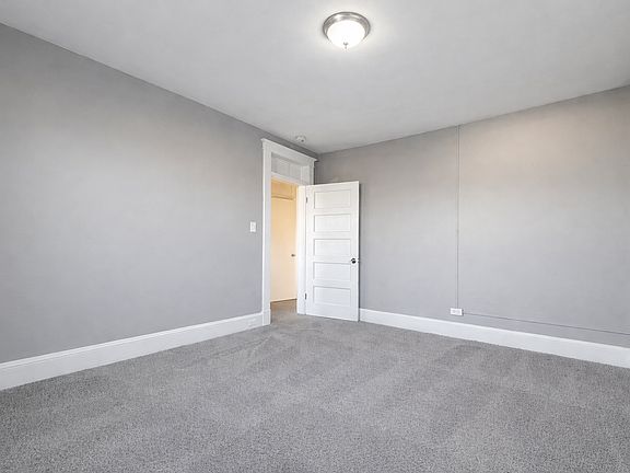 5th image of 1309 Linden Ave