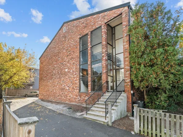 10 Roberts St APT 12, Somerville, MA 02145