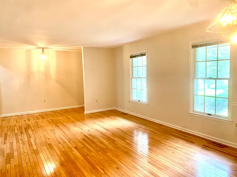 2 Parwood Ct — Photo 11