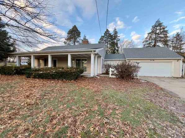 108 E 37th St, Davenport, IA 52806