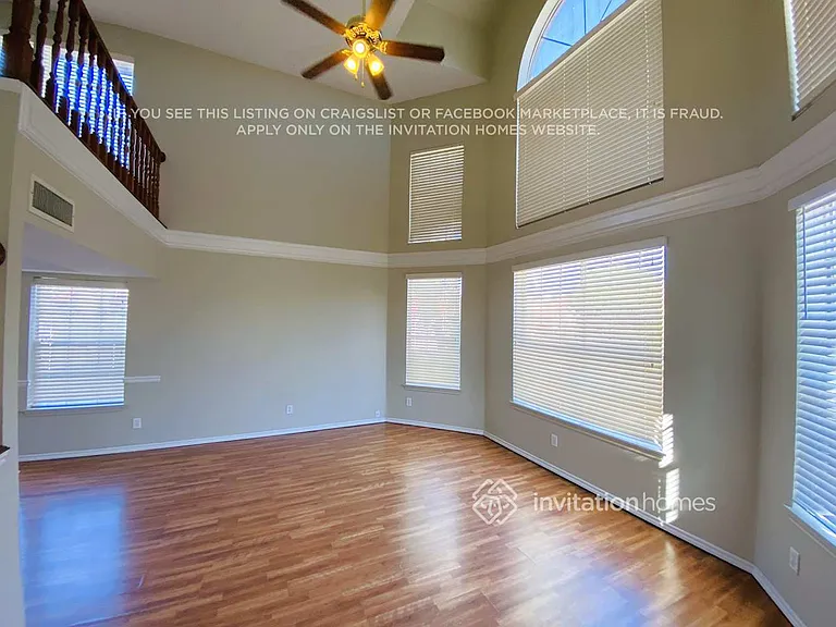 302 S Quail Ln — Photo 3