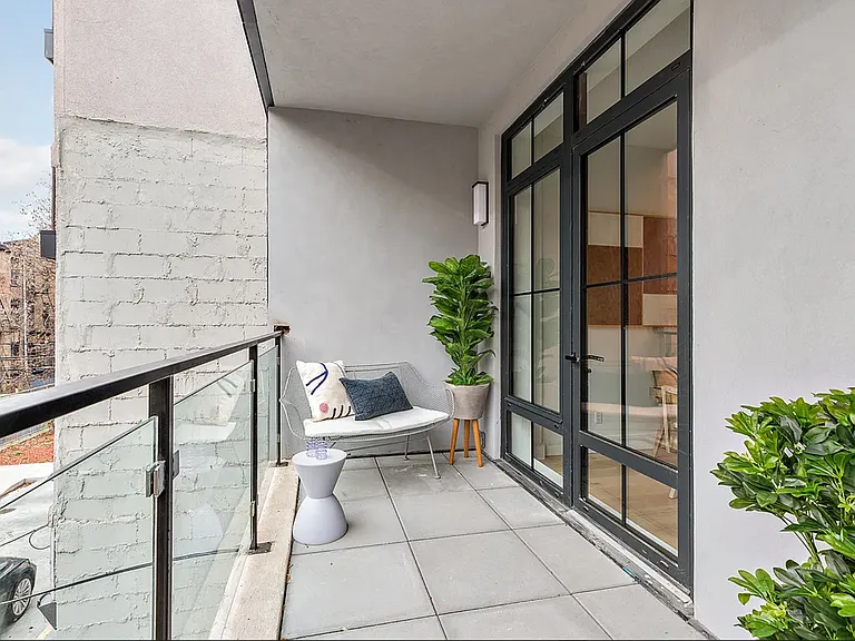 350 Bergen St #502 — Photo 3