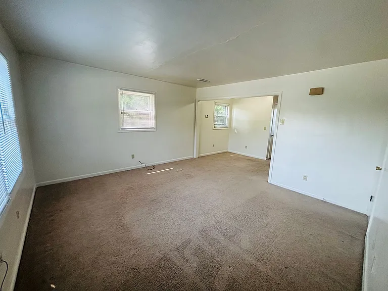 1407 Toms Creek Rd #8 — Photo 7