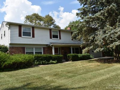 6530 Cathedral Dr, Bloomfield Hills, MI, 48301