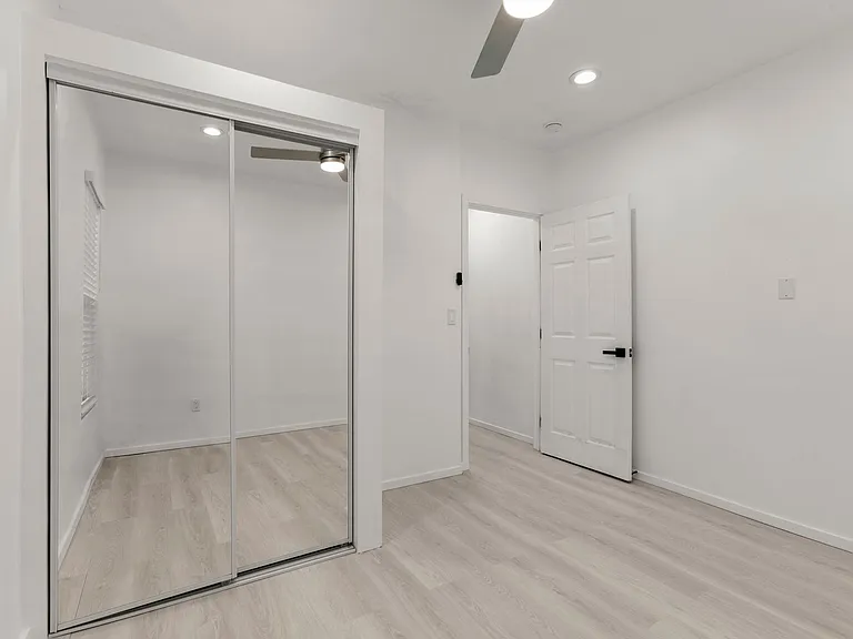 Beautiful 1 Bed 1 Bath — Photo 9