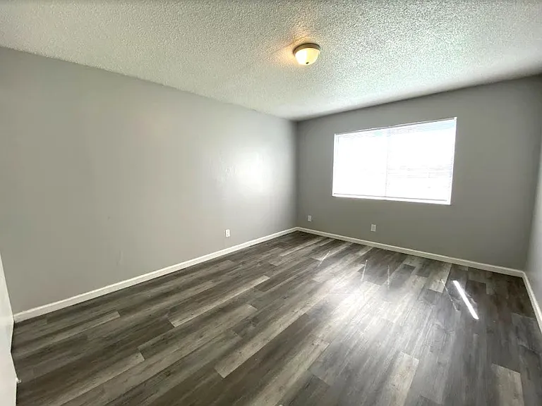 3158 College Ave #B — Photo 6
