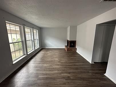 3rd image of 1912 N Moulton Ct
