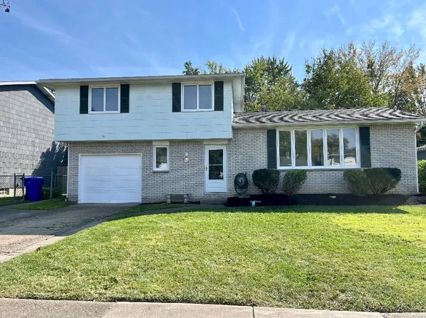 3947 Autumnway Ln, Hamburg, NY 14075