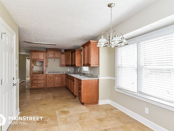 5th image of 2297 Amber Woods Dr