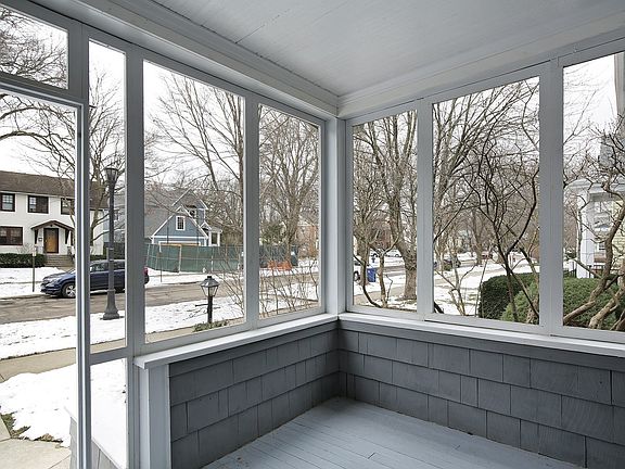 2nd image of 1121 Grant St #1