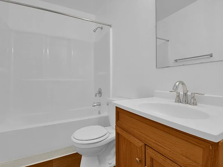 Greentree Apartments — Photo 24