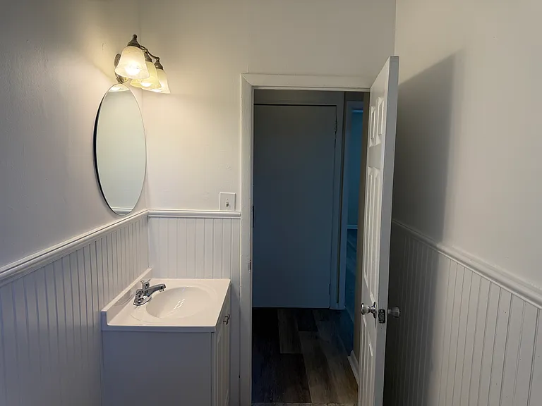 72 Benson St #4 — Photo 3