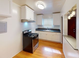 Longwood Apartments...Beautiful 1 bedroom Apartment in Mid City...CALL NOW!, Los Angeles, CA 90016