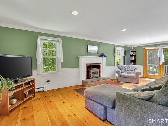 4th image of 55 Burr Road