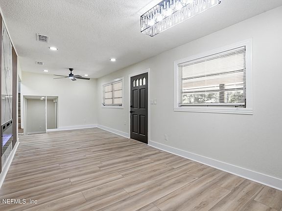 5th image of 2607 DAVIS Road