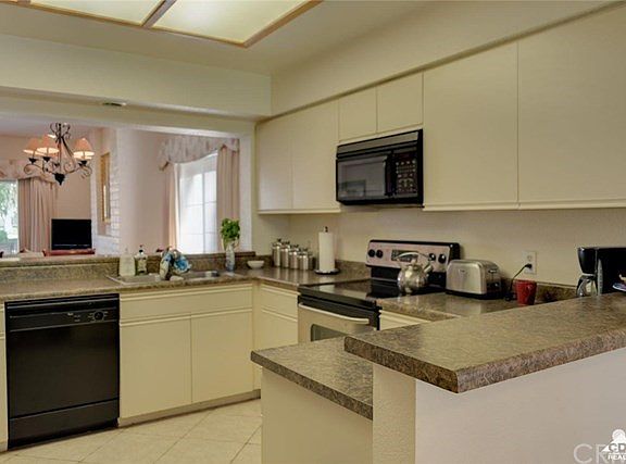 5th image of 728 Vista Lago Dr N