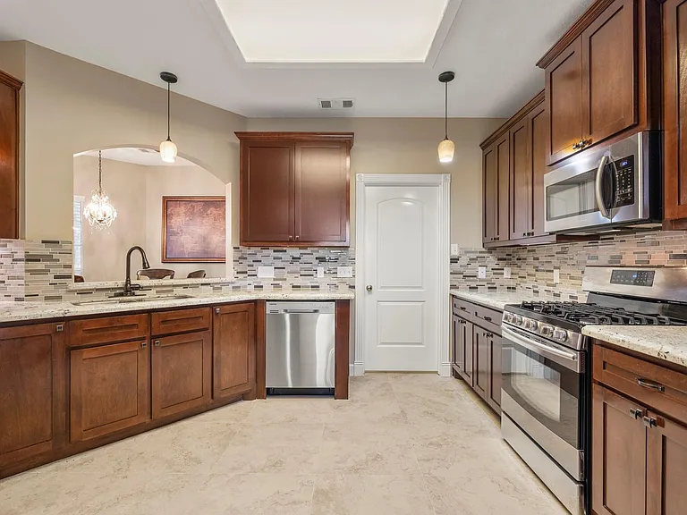 6830 Jasmine Place St — Photo 12