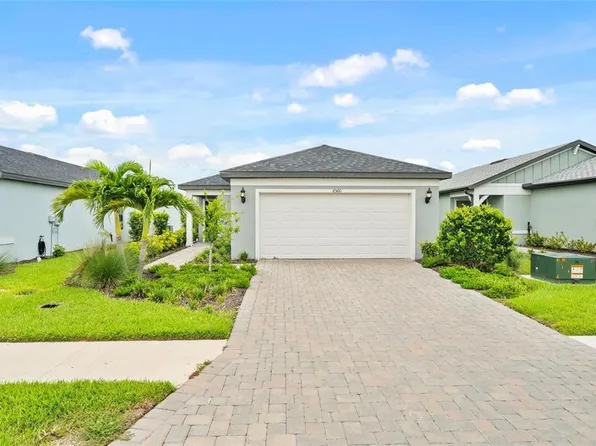 6560 Silverstar Dr, Sarasota, FL 34240